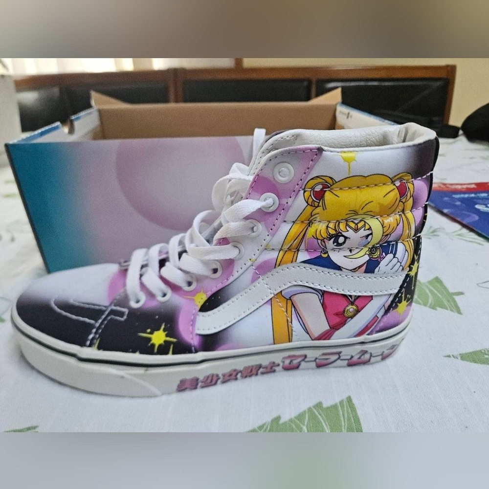 Sailor Moon Kids High-Top Sneakers - Pink and White